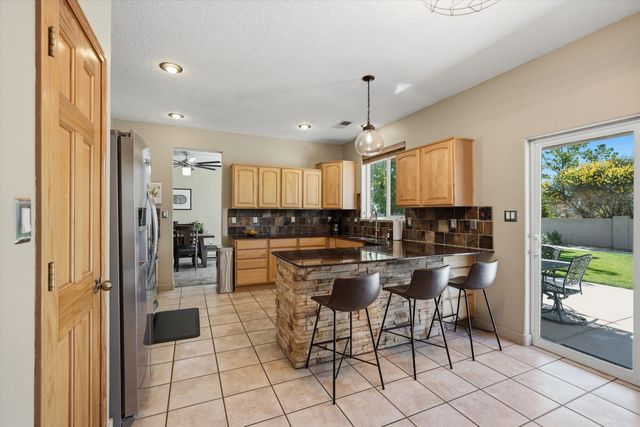 3940 Augusta Drive SE, Rio Rancho, NM 87124