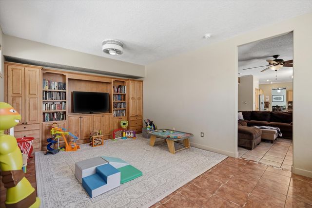 3940 Augusta Drive SE, Rio Rancho, NM 87124