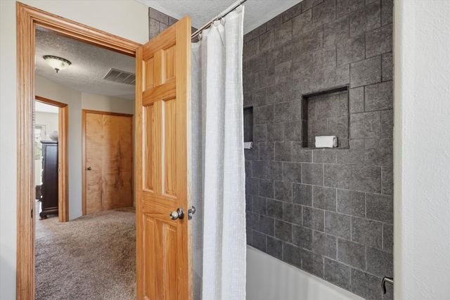 3940 Augusta Drive SE, Rio Rancho, NM 87124
