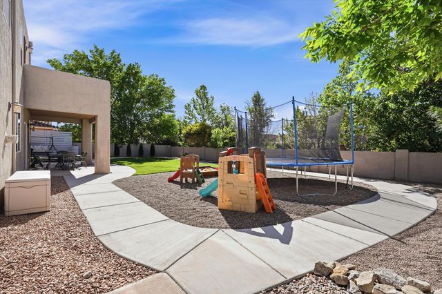 3940 Augusta Drive SE, Rio Rancho, NM 87124
