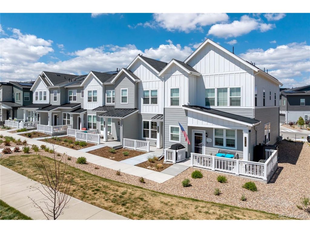 9072 Gladiola Way E, Arvada, CO 80005