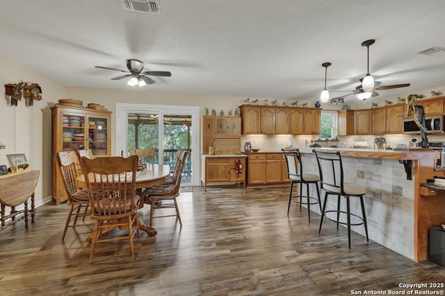 911 Heritage, Canyon Lake, TX 78133