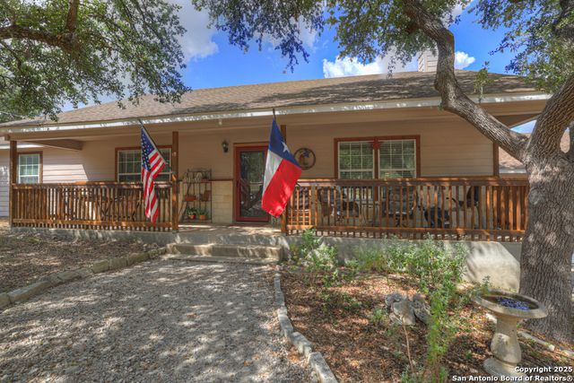 911 Heritage, Canyon Lake, TX 78133