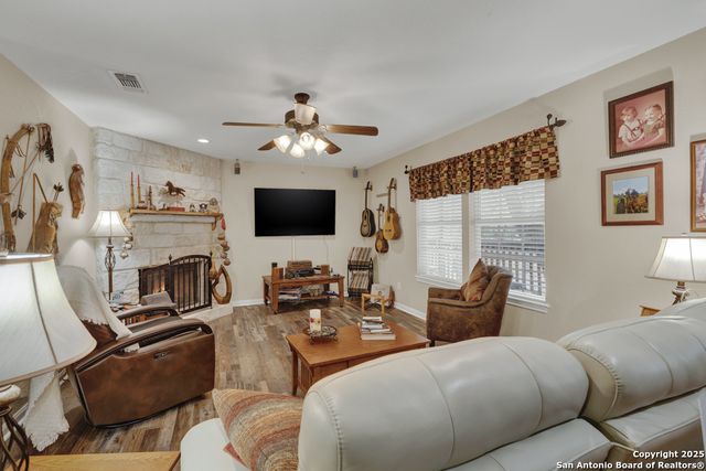 911 Heritage, Canyon Lake, TX 78133