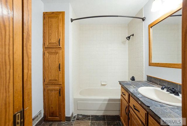 1284 Tipperary Court, Idaho Falls, ID 83404