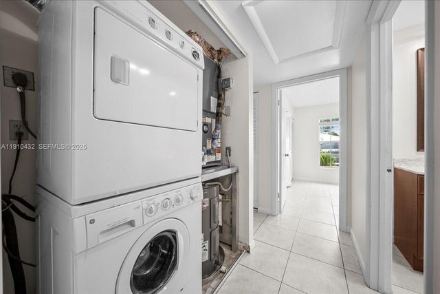 508 Holyoke Lane A, Lake Worth, FL 33467
