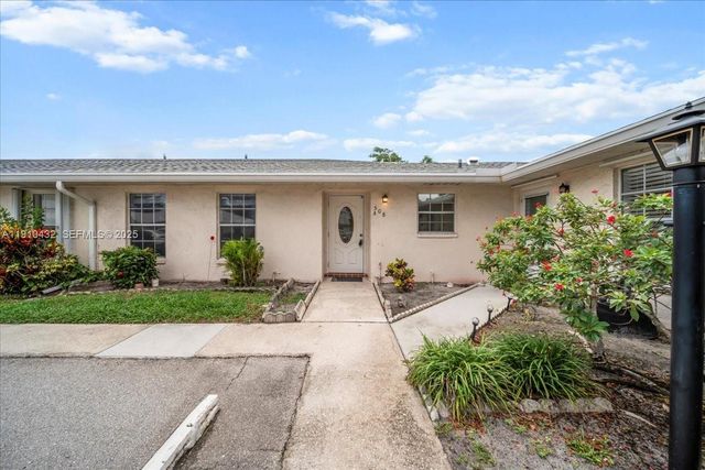 508 Holyoke Lane A, Lake Worth, FL 33467