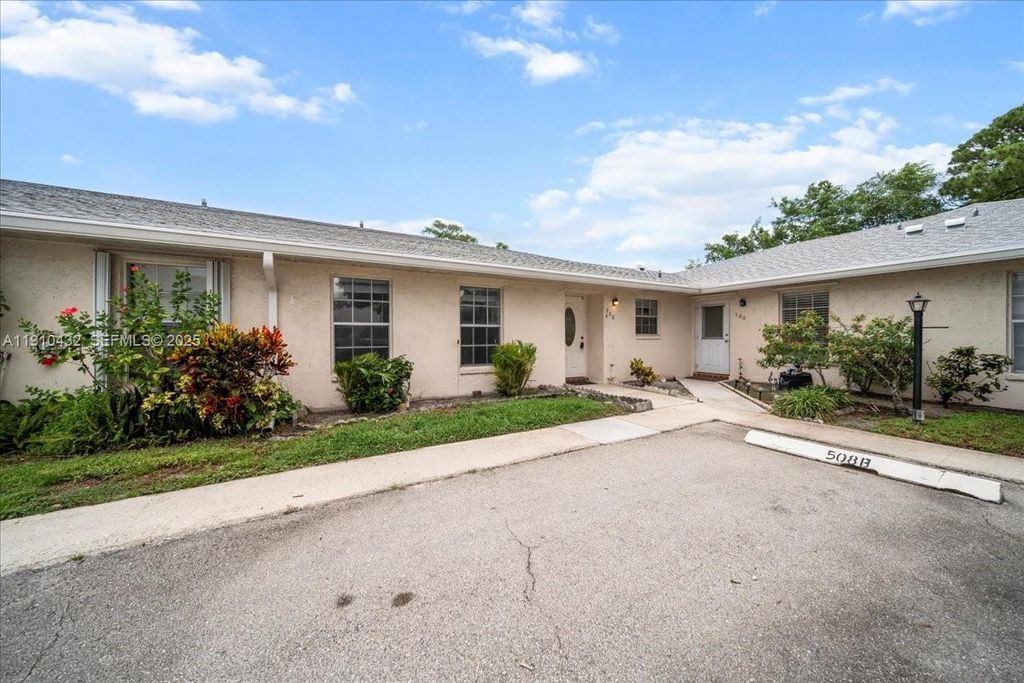 508 Holyoke Lane A, Lake Worth, FL 33467