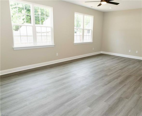 5980 Curlew DR, Norfolk, VA 23502