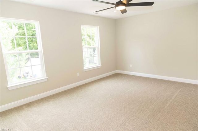 5980 Curlew DR, Norfolk, VA 23502