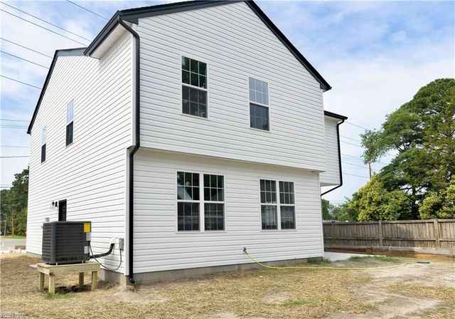 5980 Curlew DR, Norfolk, VA 23502