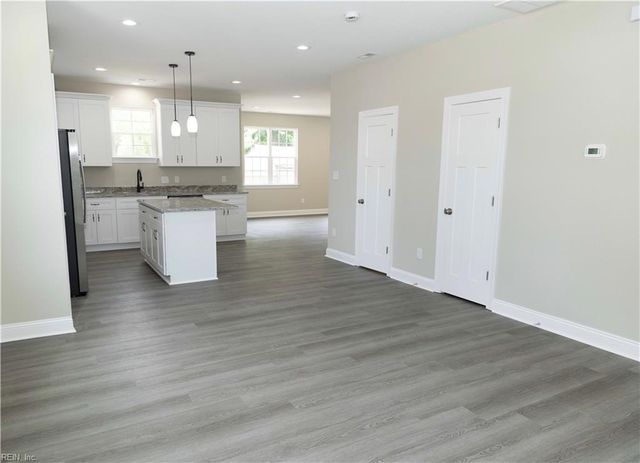 5980 Curlew DR, Norfolk, VA 23502