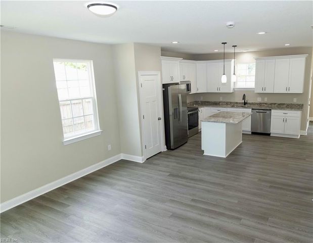 5980 Curlew DR, Norfolk, VA 23502