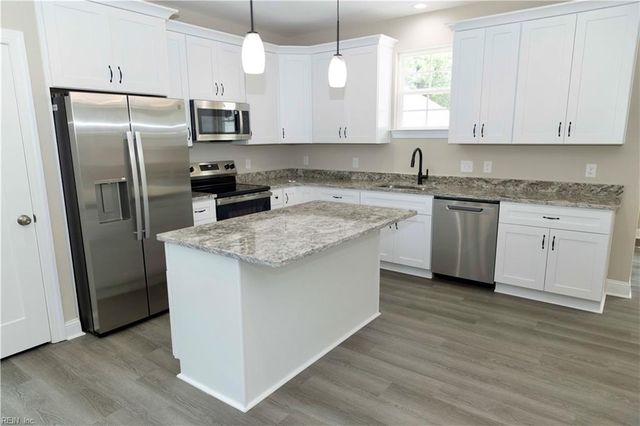 5980 Curlew DR, Norfolk, VA 23502