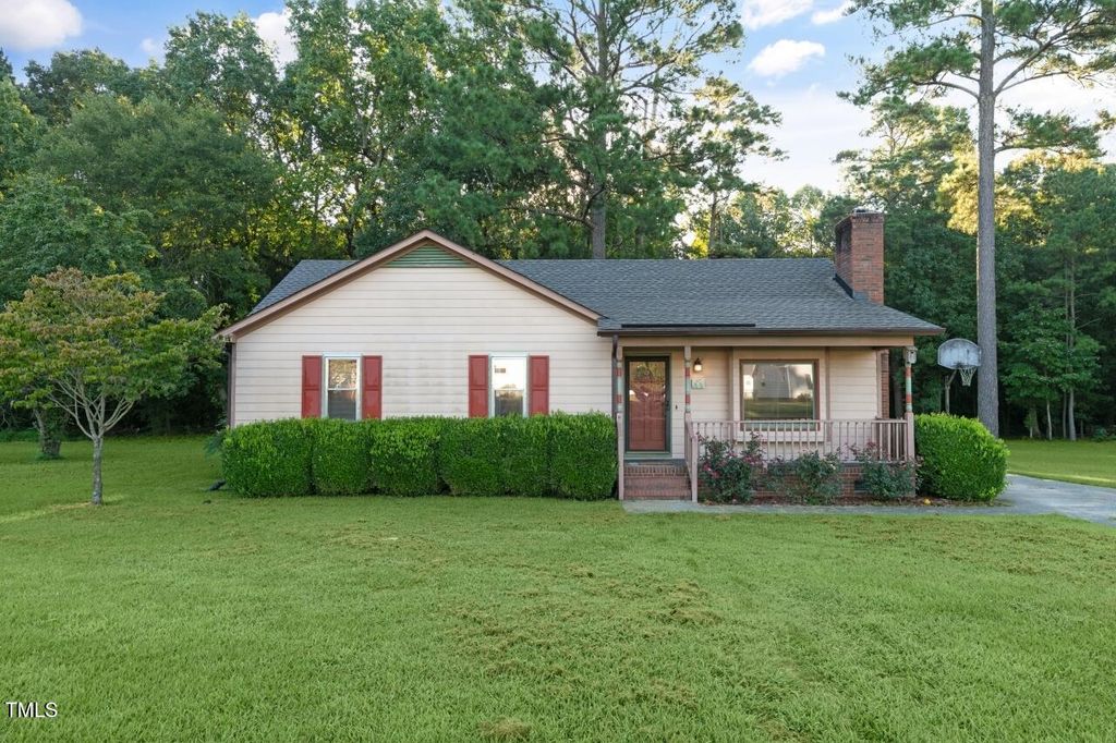 102 Pear Tree Lane, Clayton, NC 27520