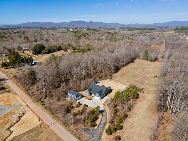 814 Campobello Gramling School Road, Campobello, SC 29322