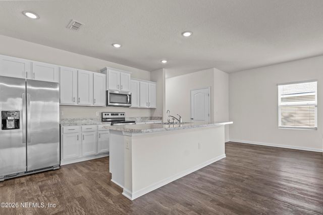 8279 MEADOW WALK Lane, Jacksonville, FL 32256