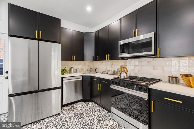 17 E COLUMBIA AVE, Philadelphia, PA 19125