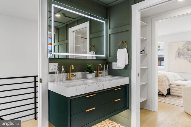 17 E COLUMBIA AVE, Philadelphia, PA 19125