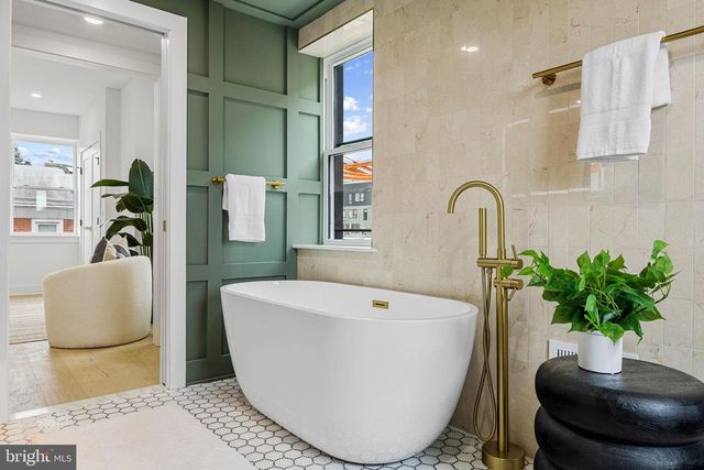 17 E COLUMBIA AVE, Philadelphia, PA 19125