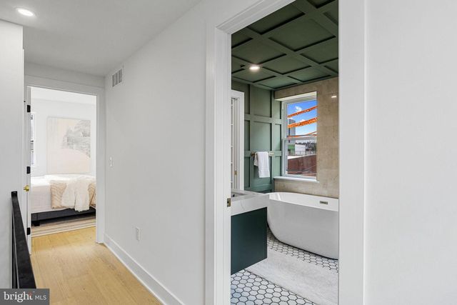 17 E COLUMBIA AVE, Philadelphia, PA 19125