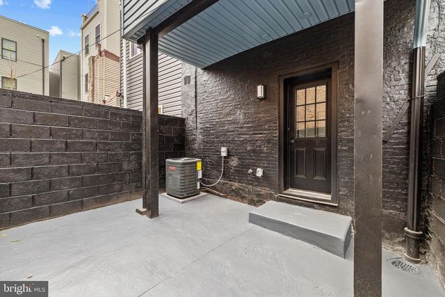 17 E COLUMBIA AVE, Philadelphia, PA 19125