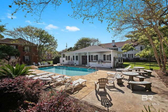 214 Upham Street 8D, Mobile, AL 36607