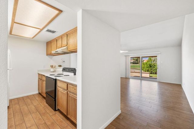 40289 Preston Trail, Palm Desert, CA 92211