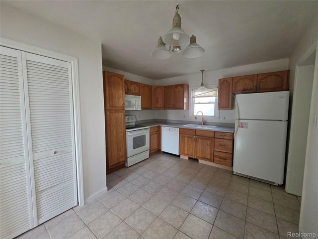 3342 Bart Avenue, Warren, MI 48091