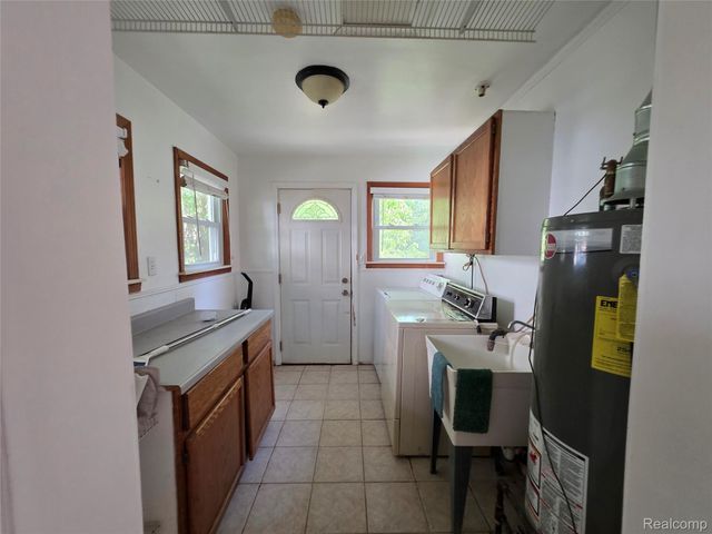 3342 Bart Avenue, Warren, MI 48091