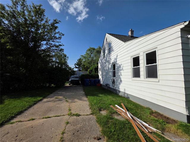 3342 Bart Avenue, Warren, MI 48091