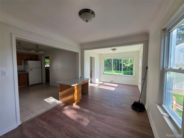 3342 Bart Avenue, Warren, MI 48091