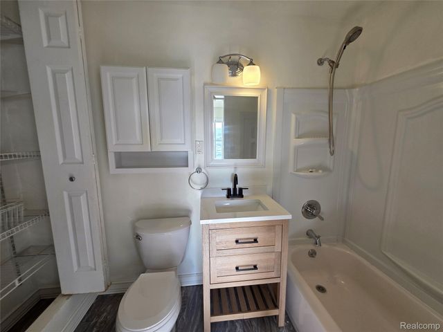 3342 Bart Avenue, Warren, MI 48091