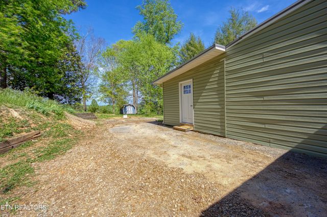 7822 Fersner Rd, Powell, TN 37849