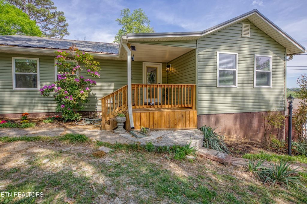7822 Fersner Rd, Powell, TN 37849