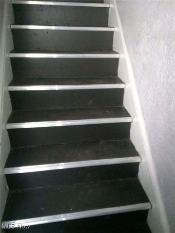 9003 Columbia Avenue, Cleveland, OH 44108