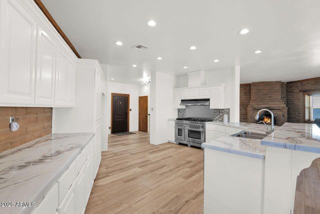 43607 N Coyote Road, San Tan Valley, AZ 85140