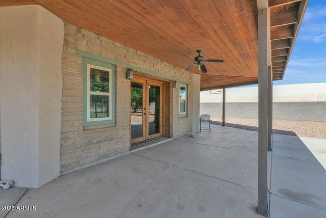 43607 N Coyote Road, San Tan Valley, AZ 85140