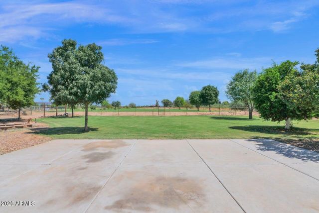43607 N Coyote Road, San Tan Valley, AZ 85140