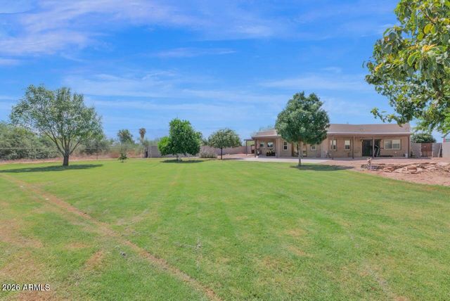 43607 N Coyote Road, San Tan Valley, AZ 85140
