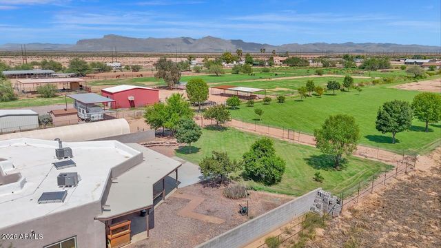 43607 N Coyote Road, San Tan Valley, AZ 85140