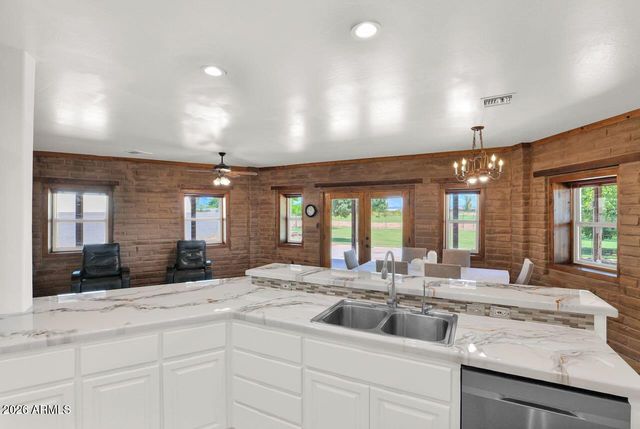 43607 N Coyote Road, San Tan Valley, AZ 85140