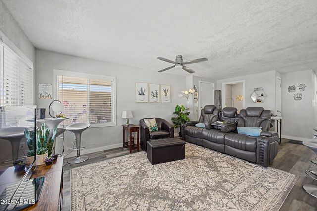 2650 W UNION HILLS Drive 156, Phoenix, AZ 85027