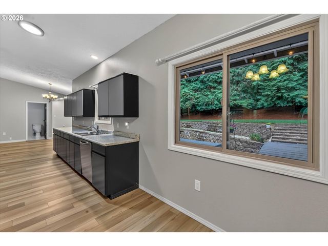 2608 Ne 53RD St, Vancouver, WA 98663