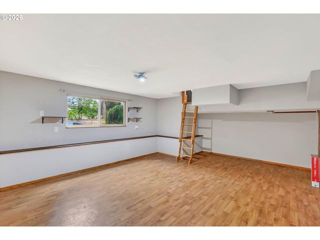 2608 Ne 53RD St, Vancouver, WA 98663