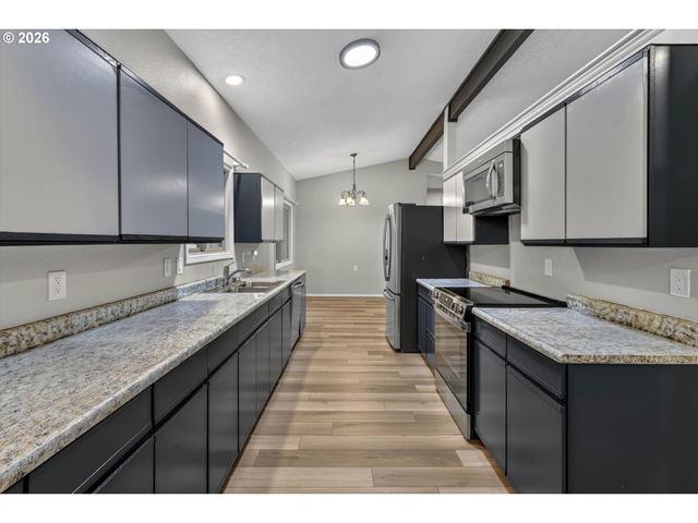 2608 Ne 53RD St, Vancouver, WA 98663