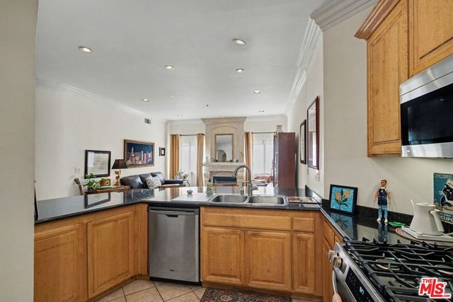 10364 Almayo Avenue 304, Los Angeles, CA 90064