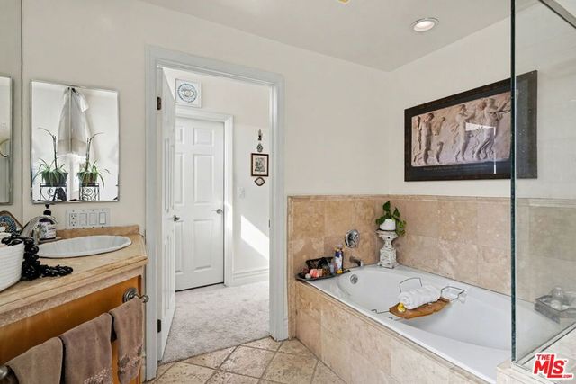 10364 Almayo Avenue 304, Los Angeles, CA 90064