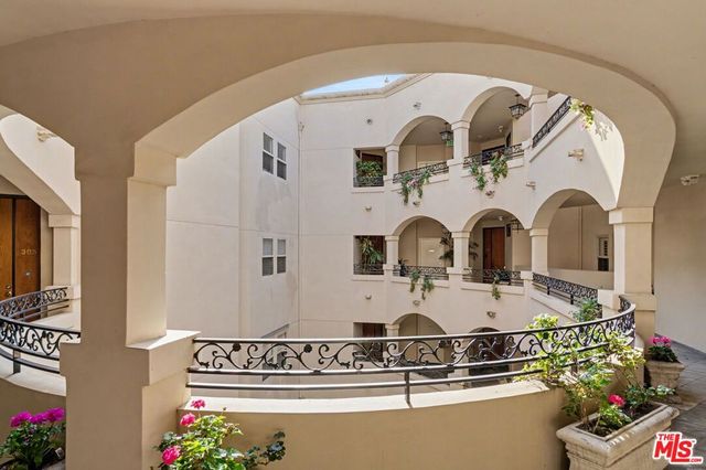 10364 Almayo Avenue 304, Los Angeles, CA 90064