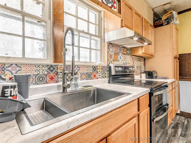 2831 S 24th Street W, Muskogee, OK 74401